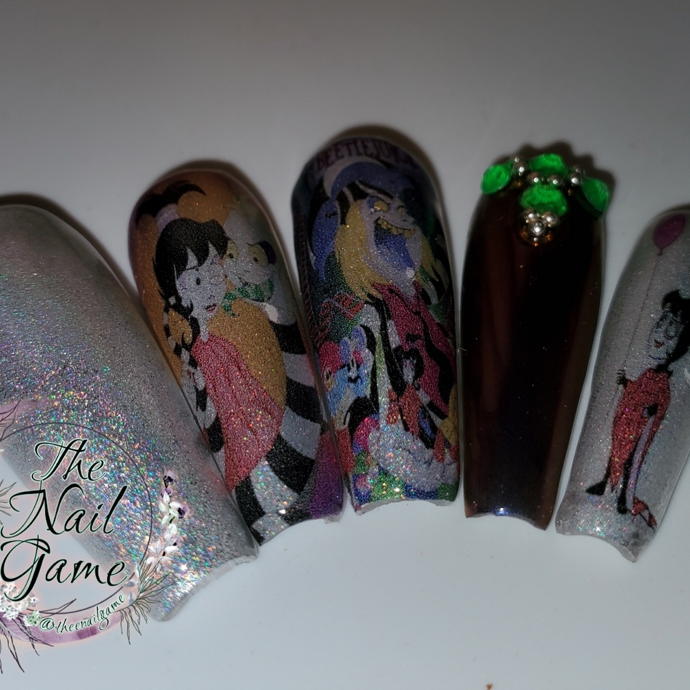 Press On Nails - Picture 10 of 13